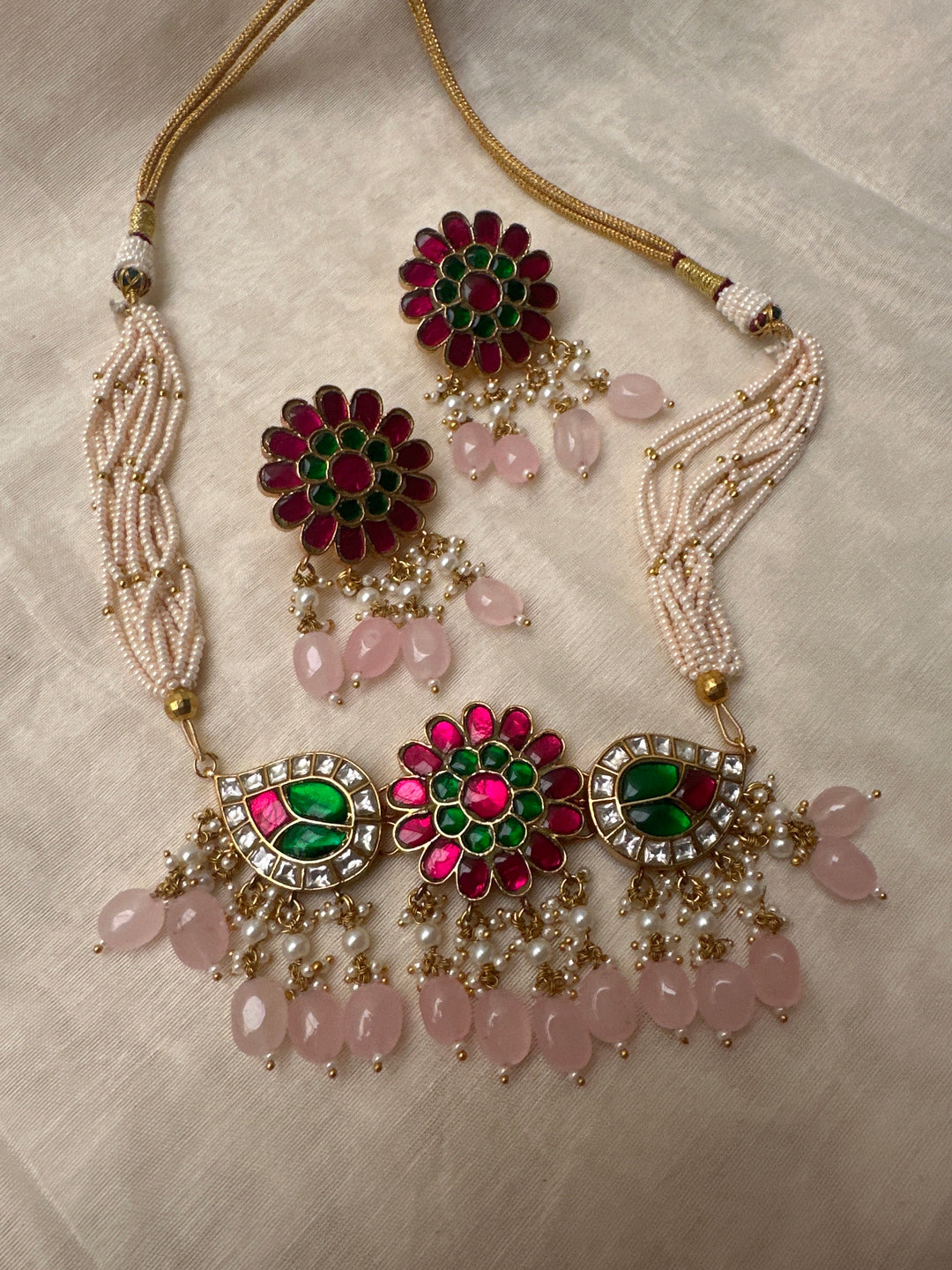 Julia 4 necklace set