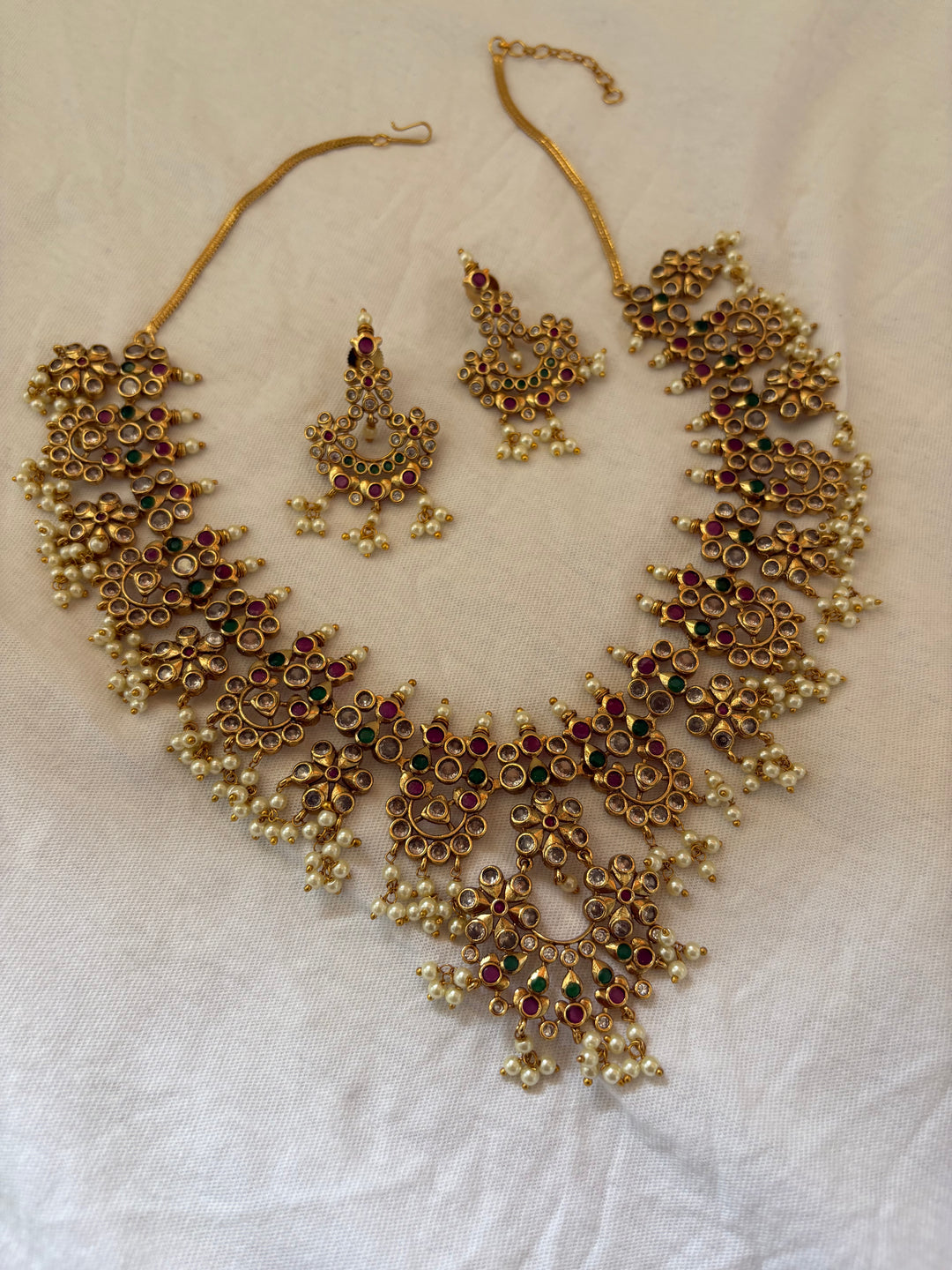 Paachi small gutta necklace
