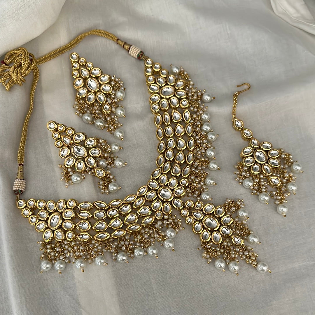 Daha Necklace Set