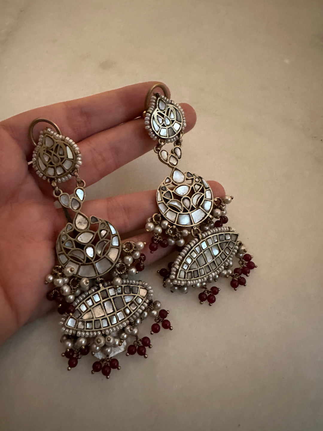 Mop gulnar earrings