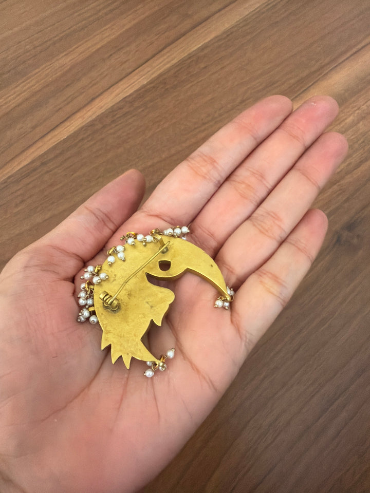 Dancing bird brooch pin