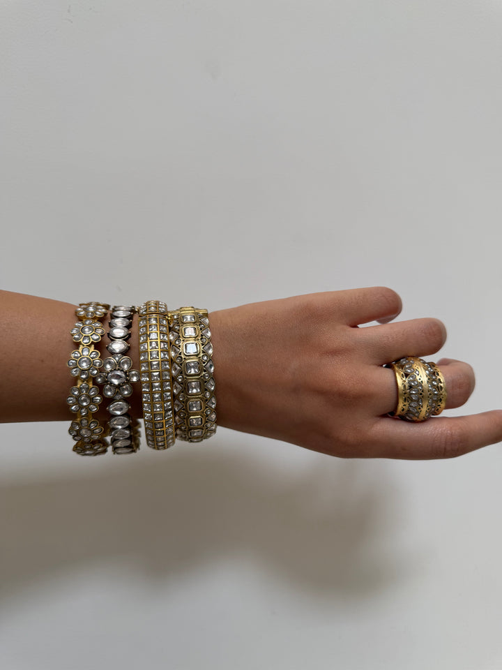 Gulnaar bracelet bangle