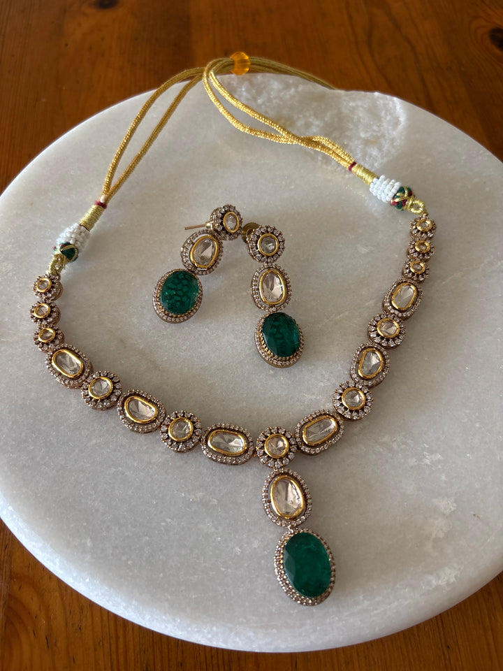 Saira Necklace Set
