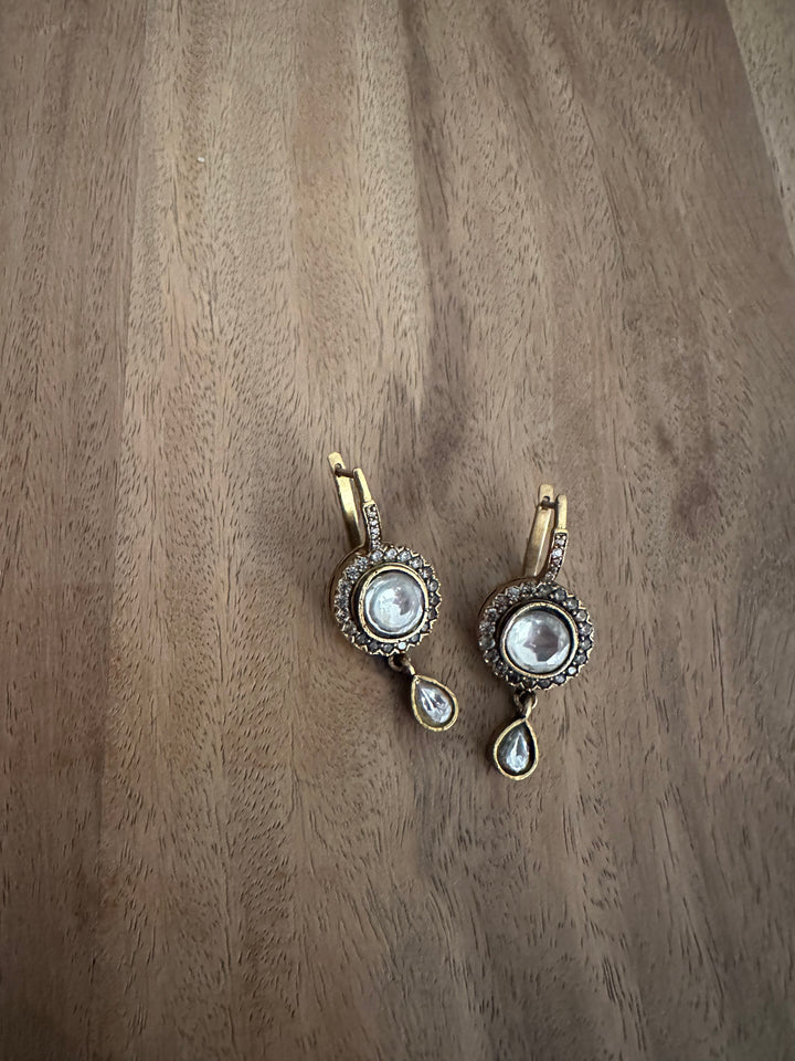 Classic victoria drop earrings