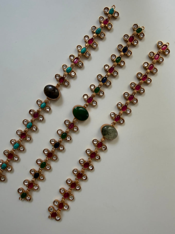 Mandavi choker