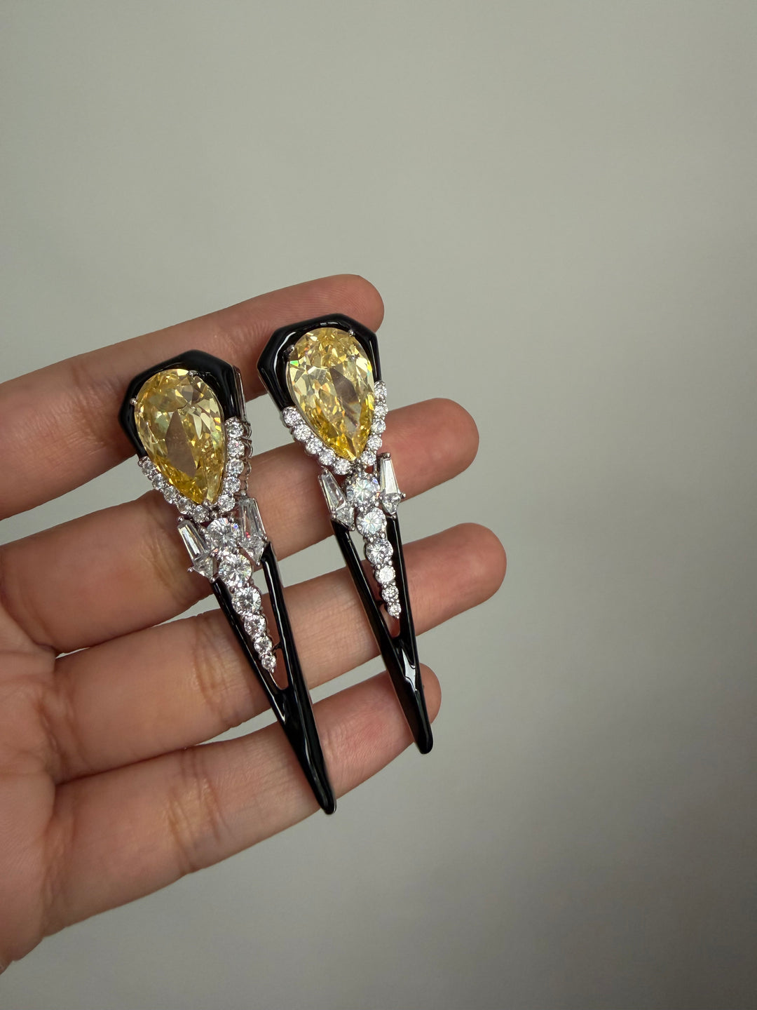 Vector core yellow earrings