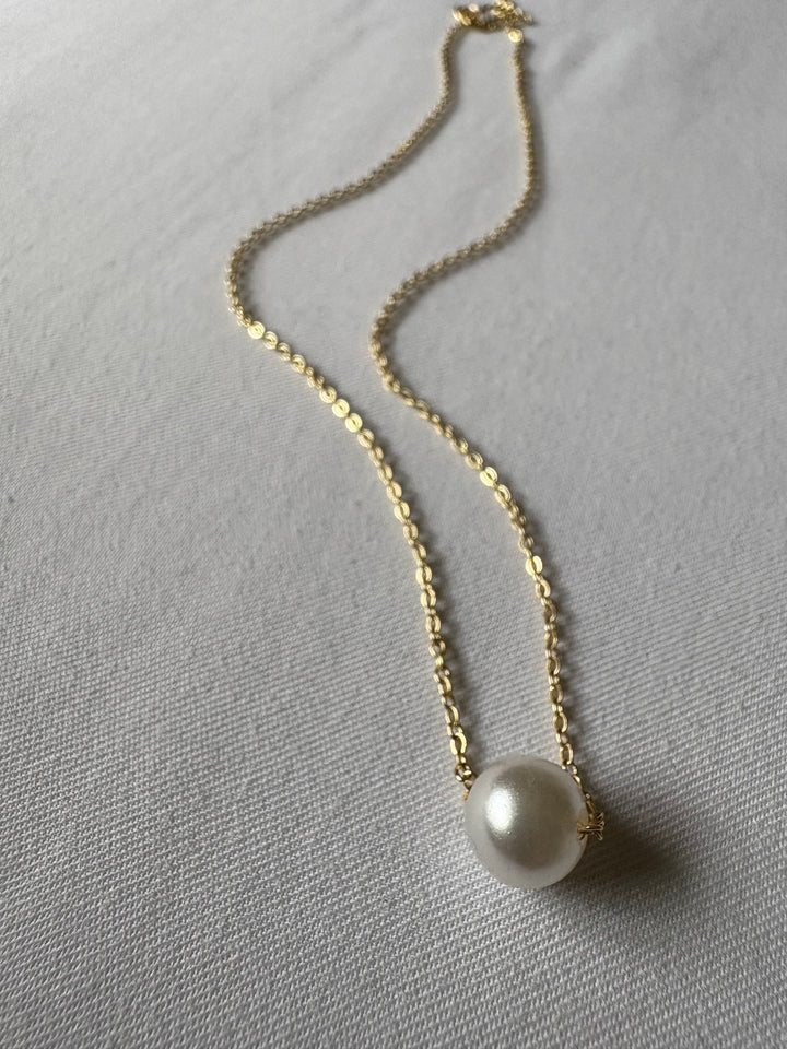 Pearl ball pendant classic necklace