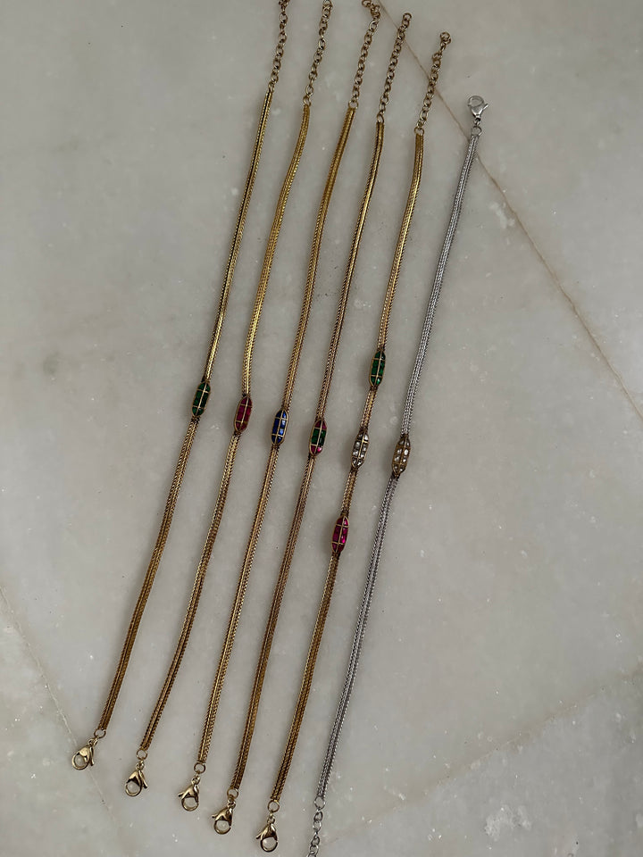 Modern age Tabeez choker necklace