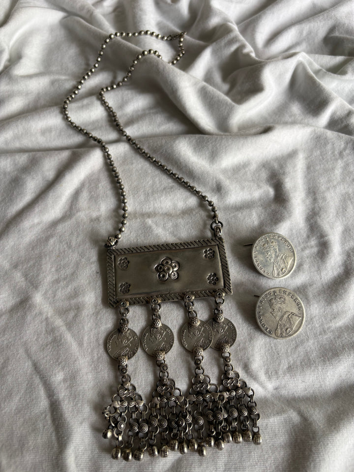 Karra Necklace Set