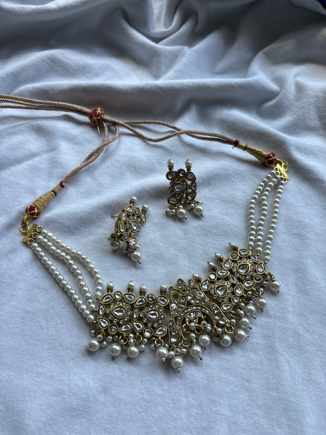 Seira Necklace Set