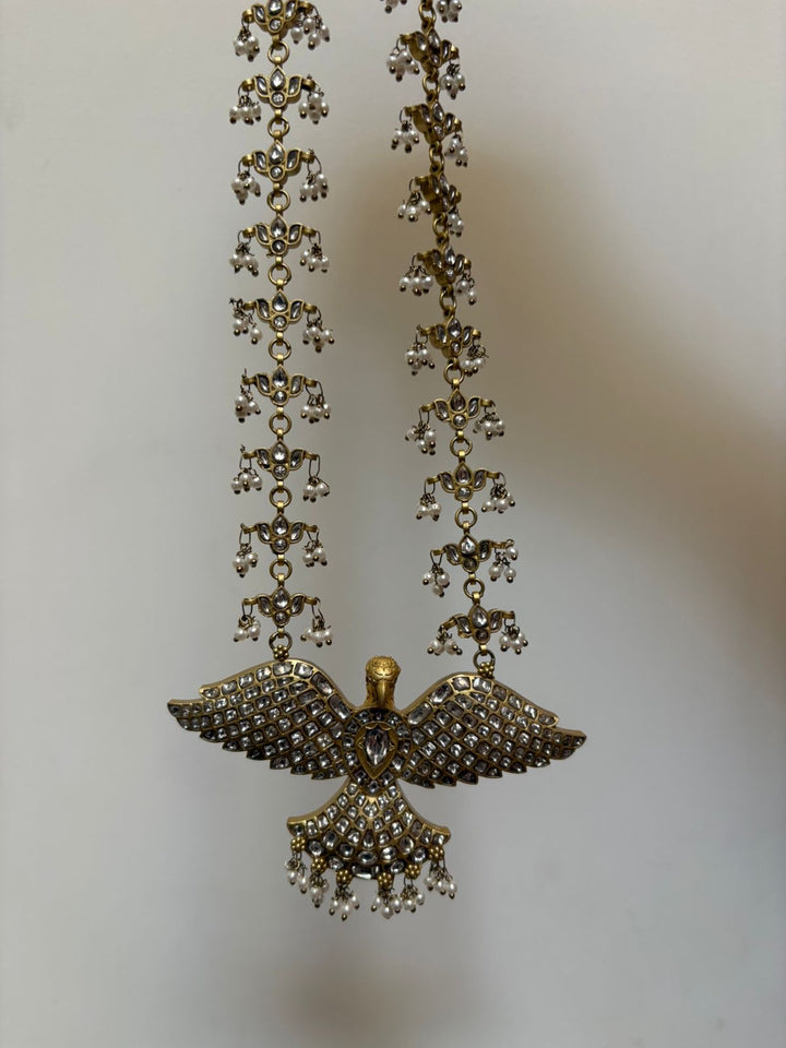 Sheel cheel white necklace
