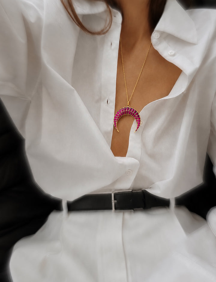Big chand crescent pendant necklace