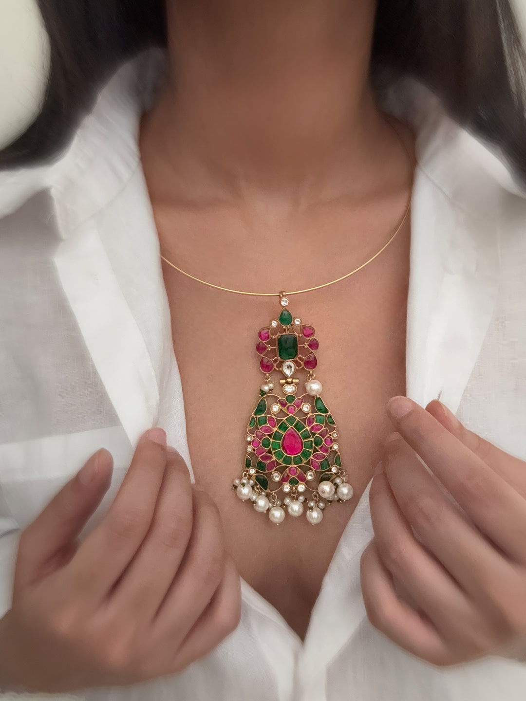 Jameela big motif hasli necklace