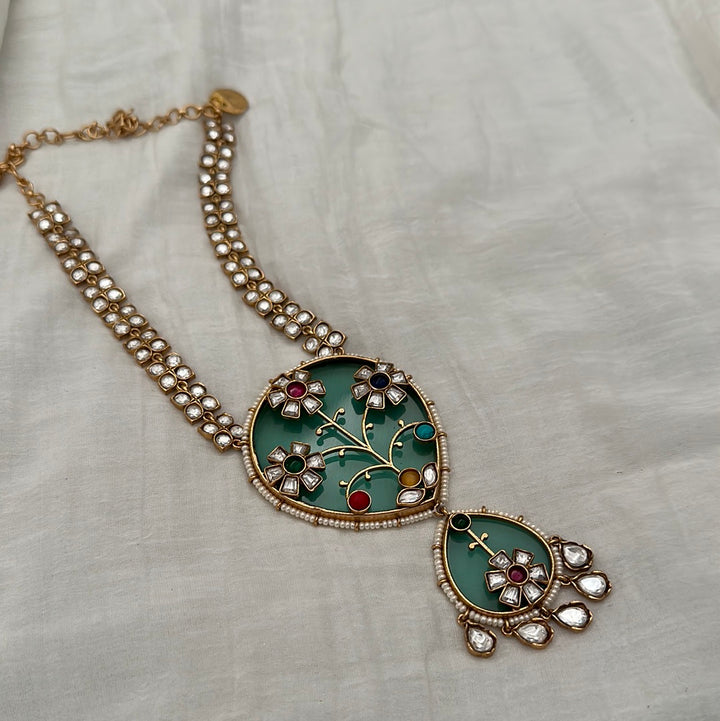 Cavos Kundan Necklace