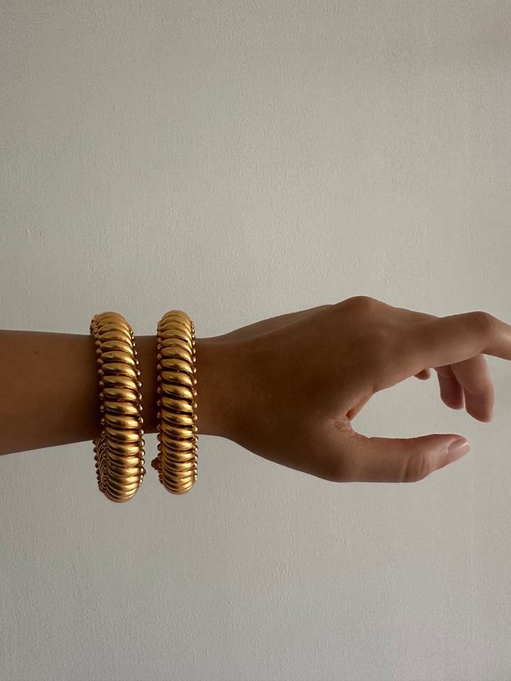 Araish bangle bracelet