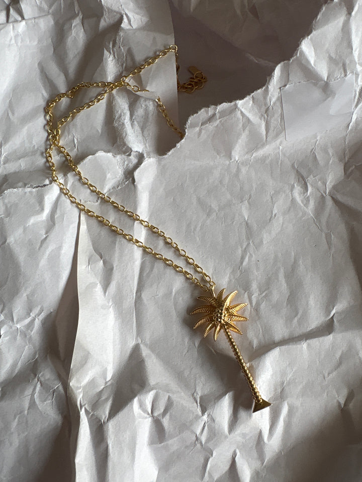 Palm grove necklace