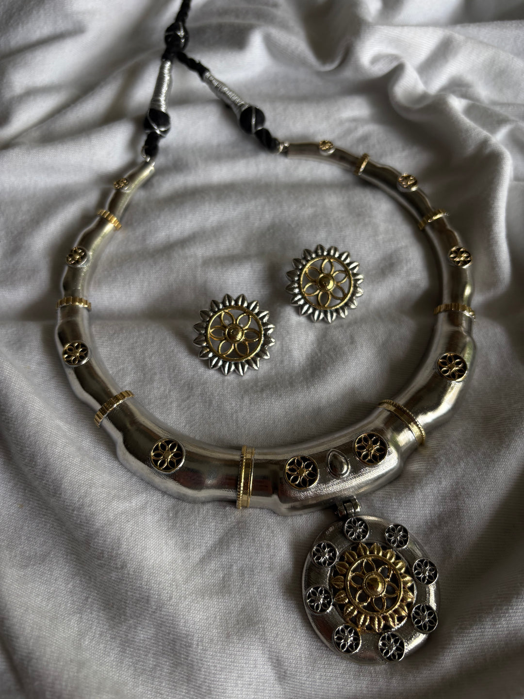 Athira Necklace Set