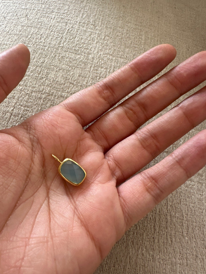 Natural stone pendant necklace