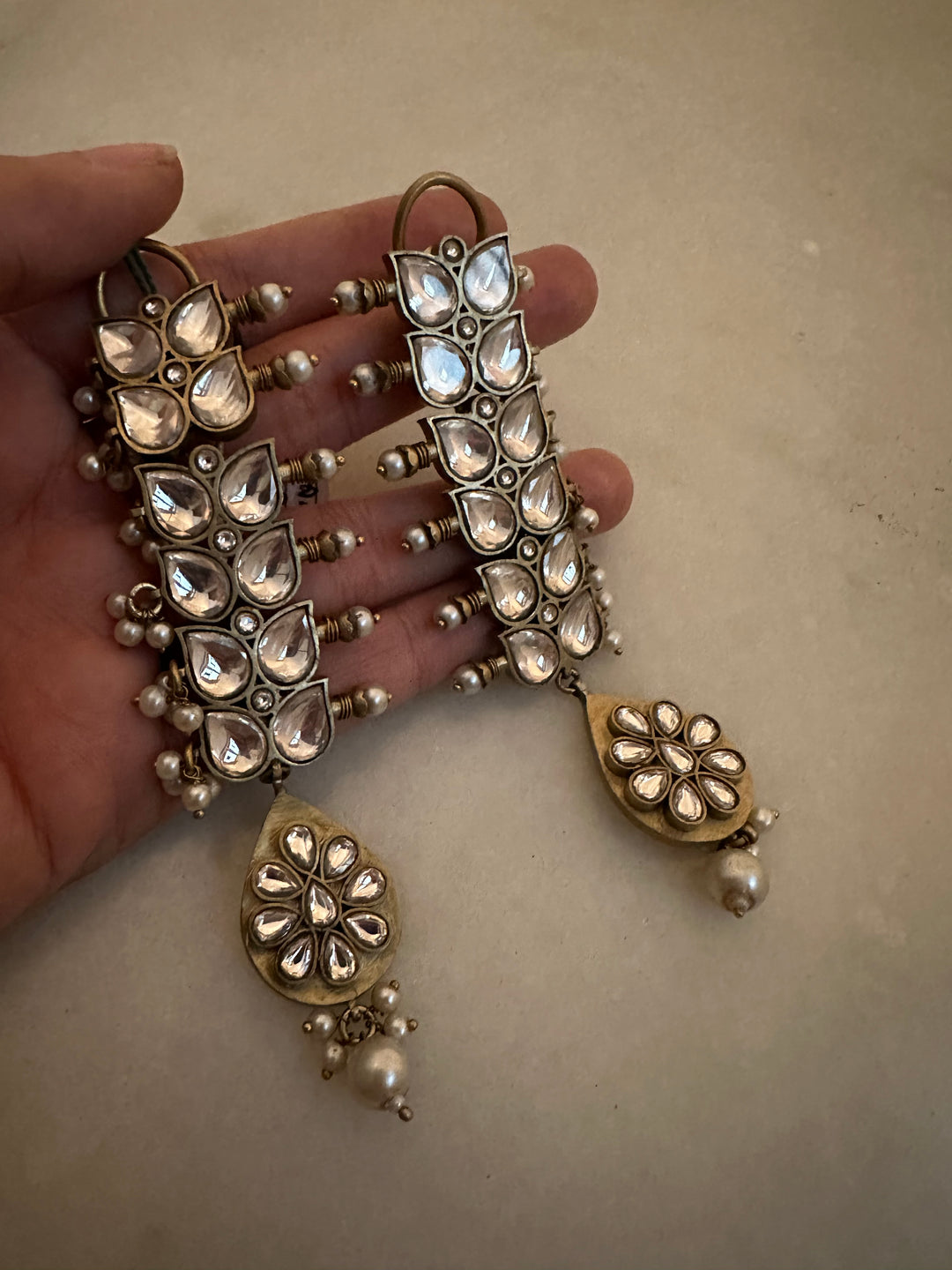 Noor linear earrings