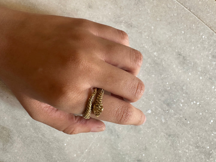 Snake wrap ring