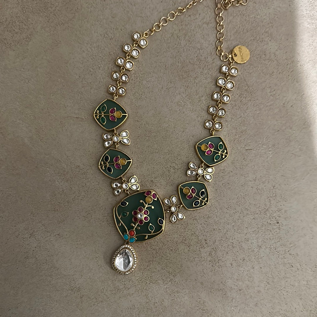 Cabos Kundan Necklace