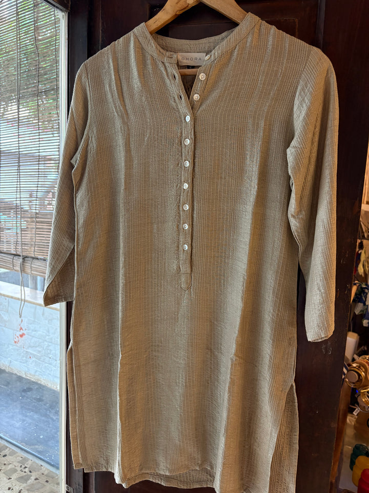 Kara Pintucks Kurta