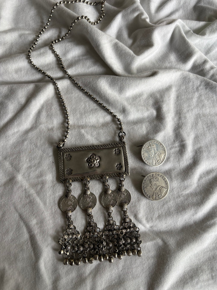 Karra Necklace Set