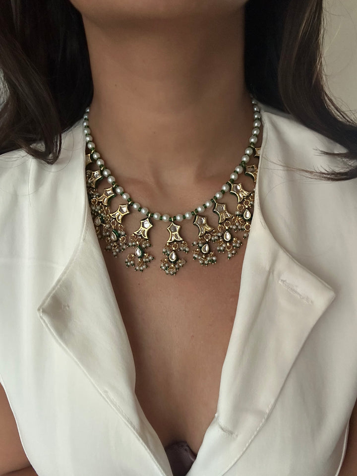 Fish jadau pearl necklace