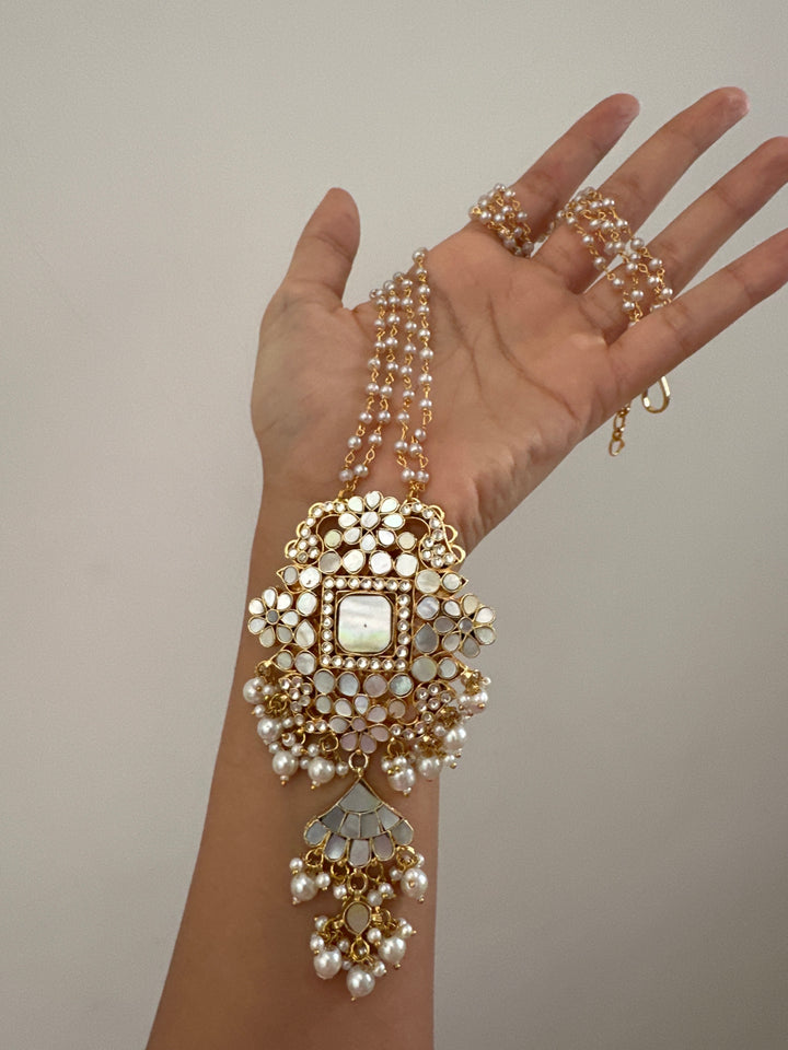 Amartash mop long necklace