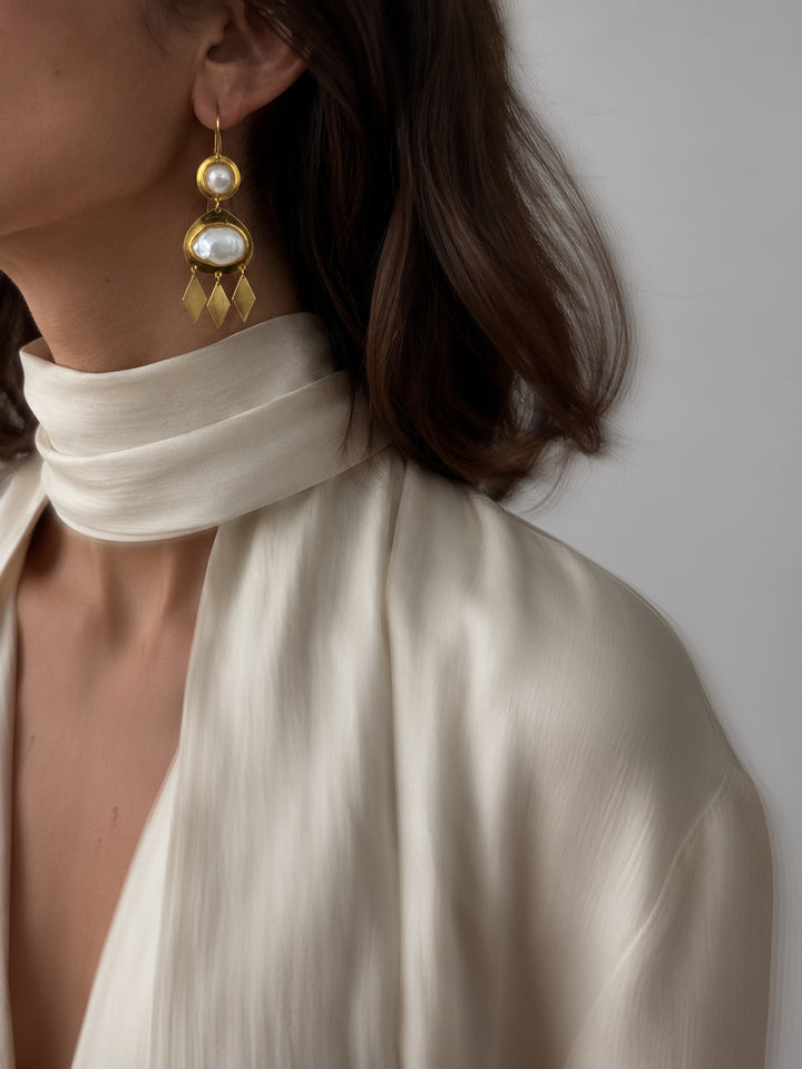 Pearl dazzle earrings
