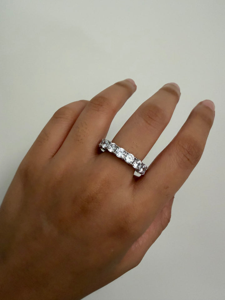 Diamond band ring
