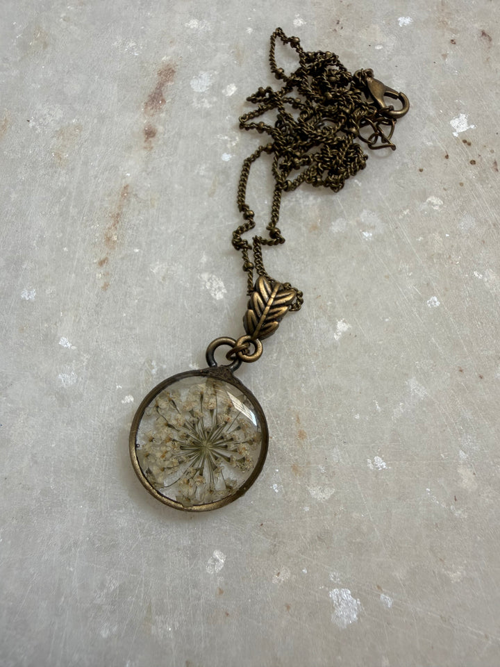 Botanical necklace