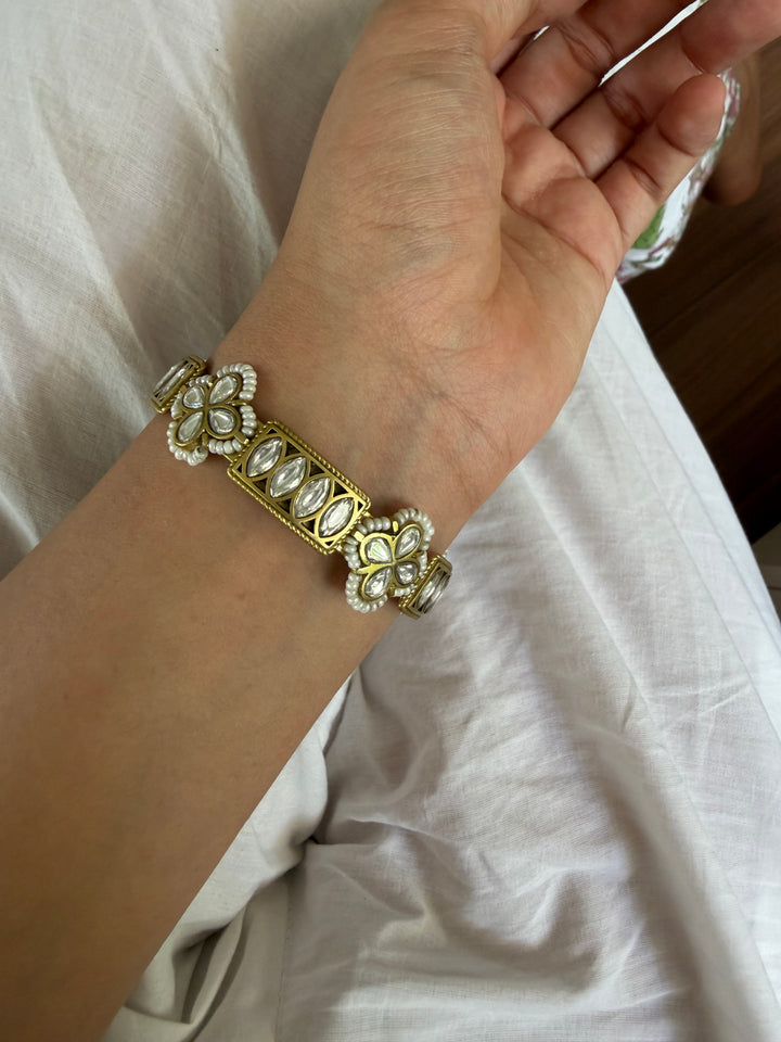 Luma bangle