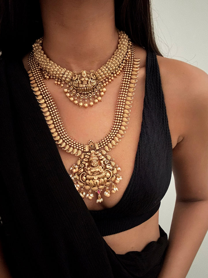 Hanna Temple Necklace Set