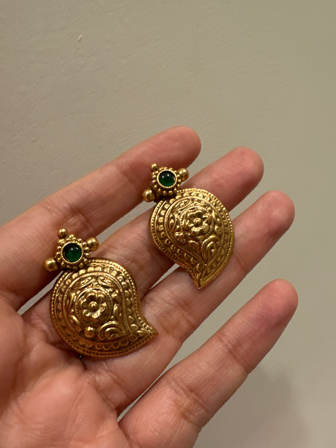 Keri temple necklace set