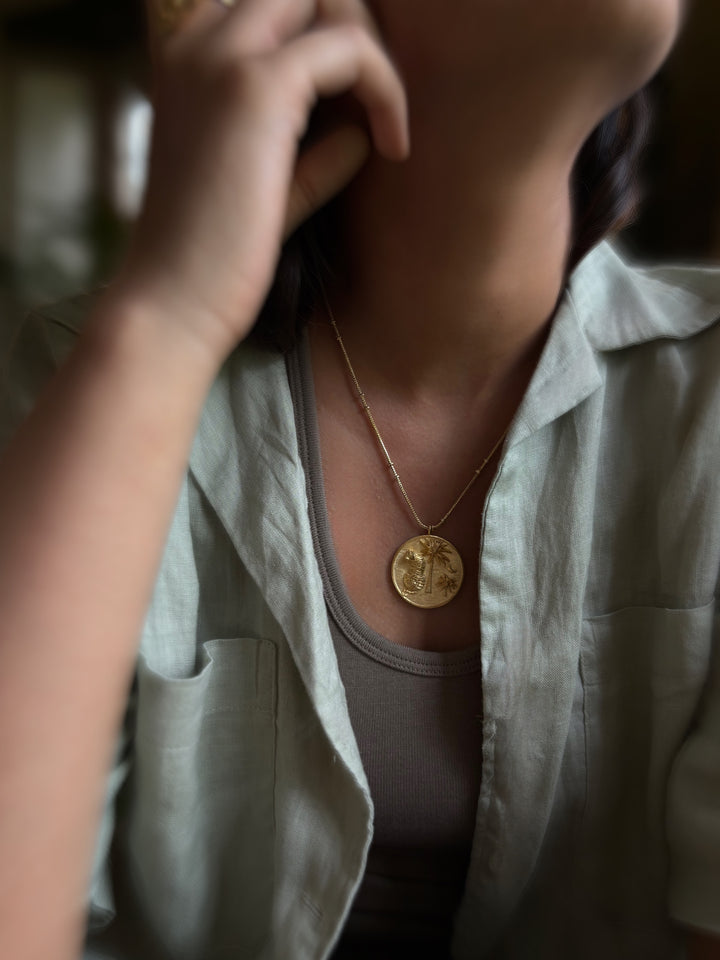 Moonlit majesty necklace