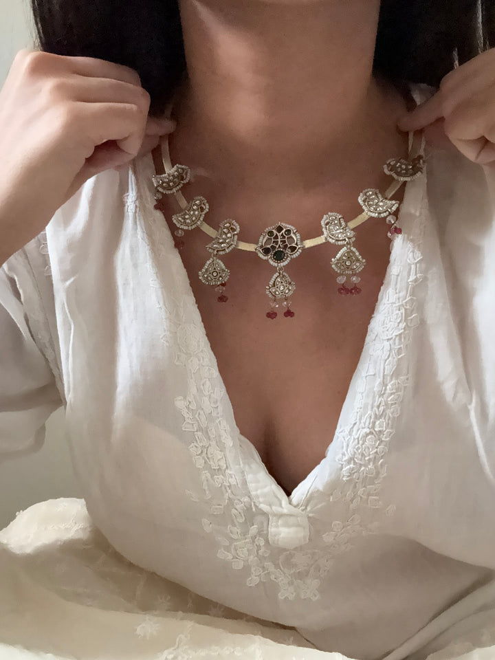 Chidiya hasli necklace