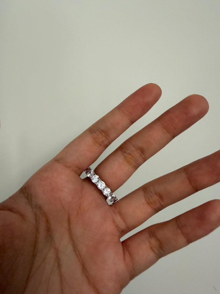 Diamond band ring