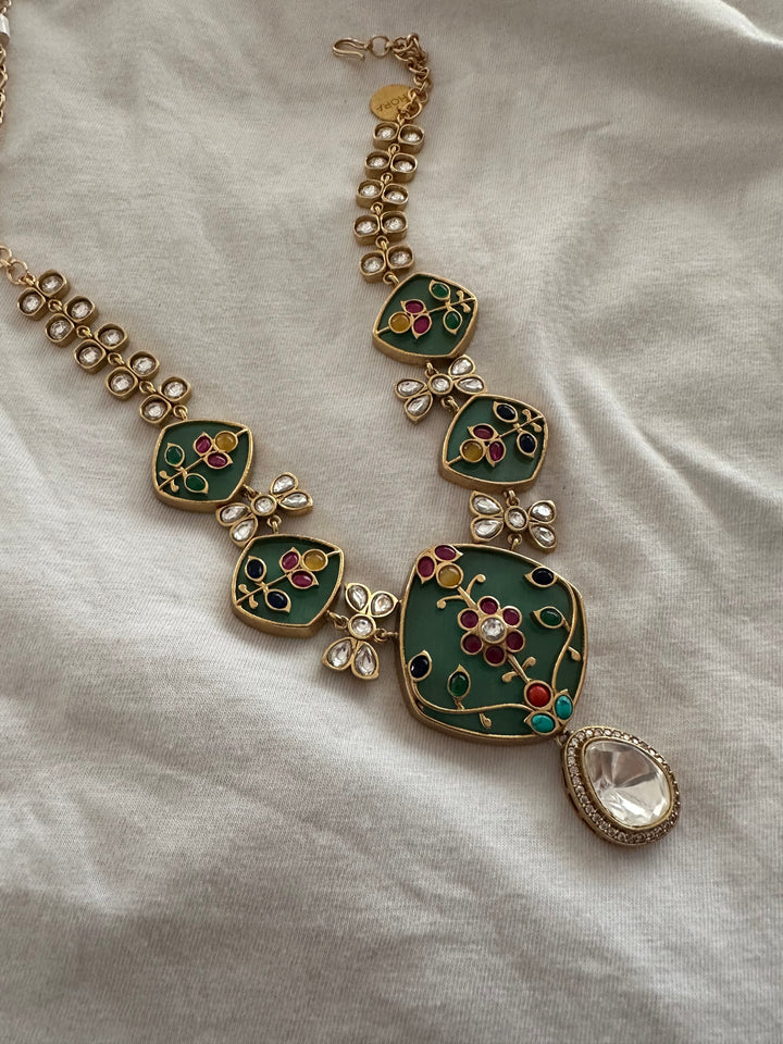 Cavos Kundan Necklace