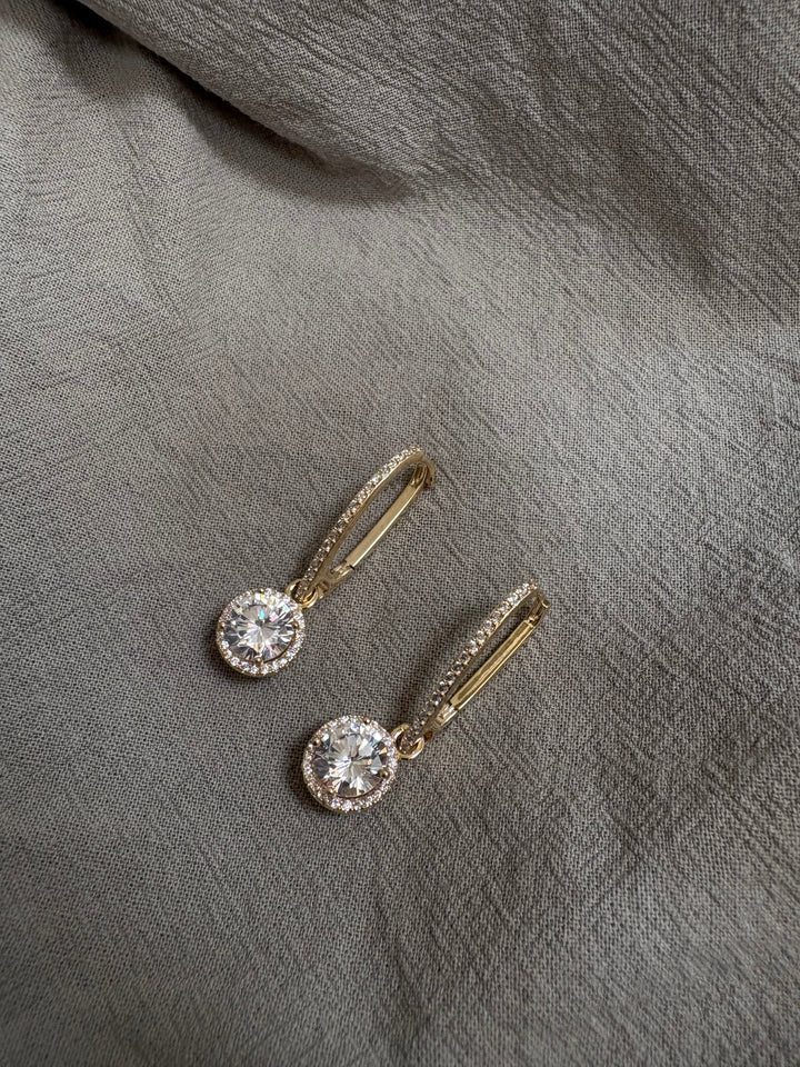 Long solitaire hanging earrings