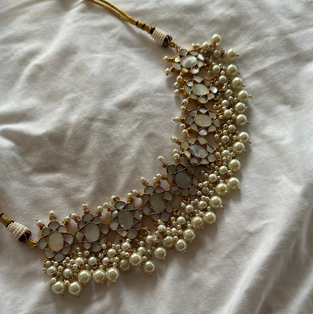 Isly Milky Necklace