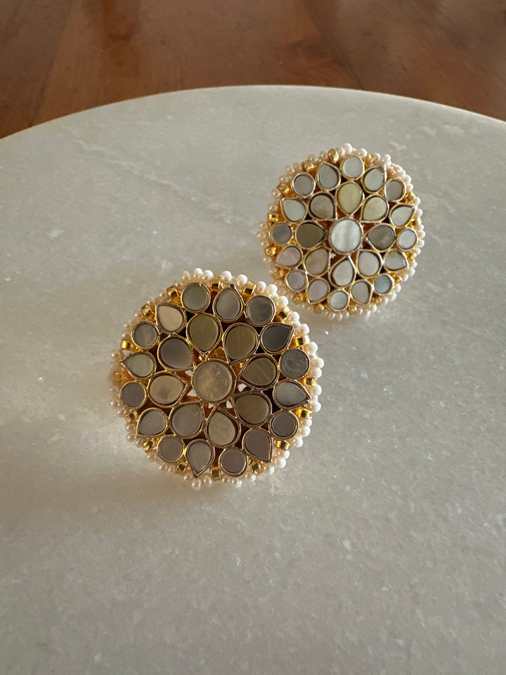 Trisha mop necklace set