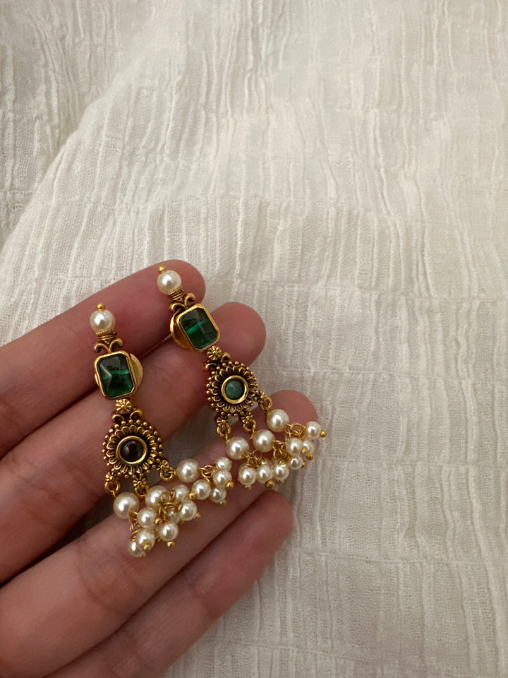 Bhaktam green necklace