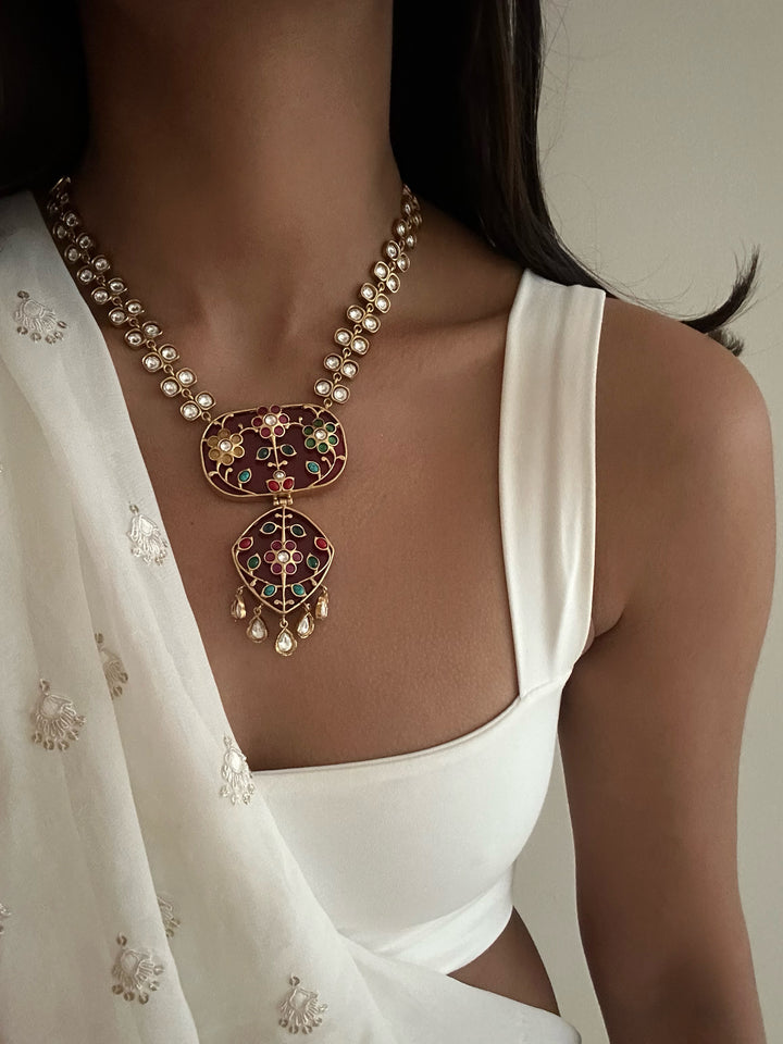 Cavos Kundan Necklace