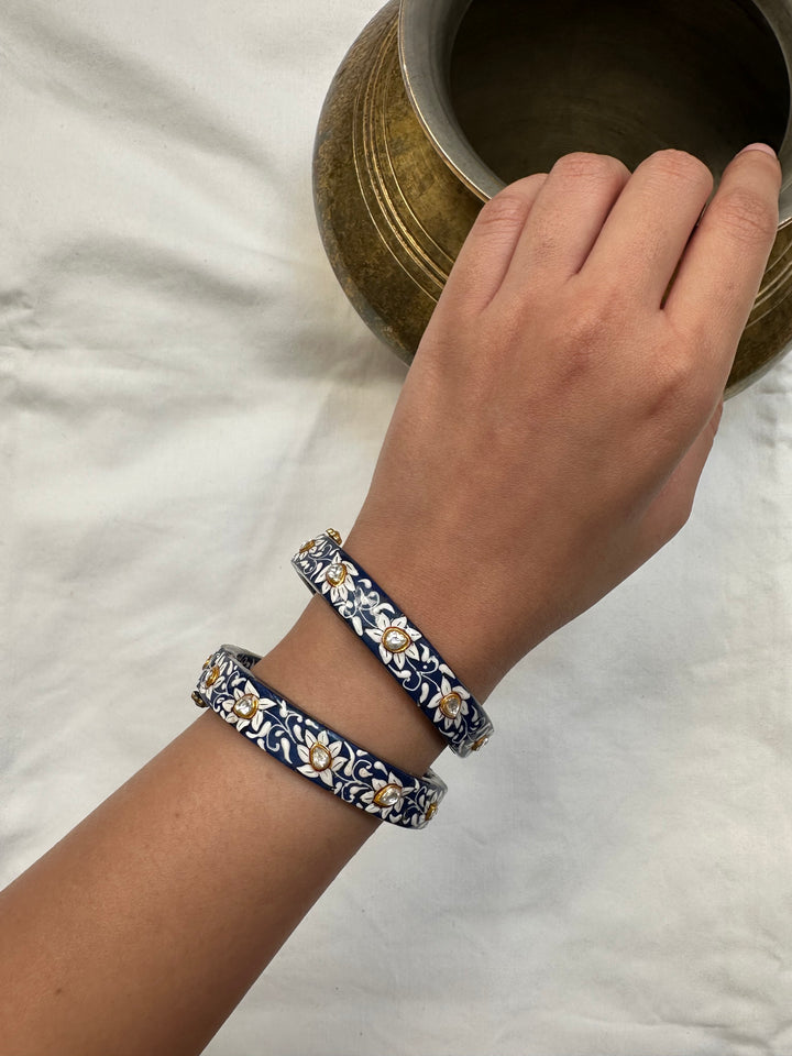 Neelkamal bangle