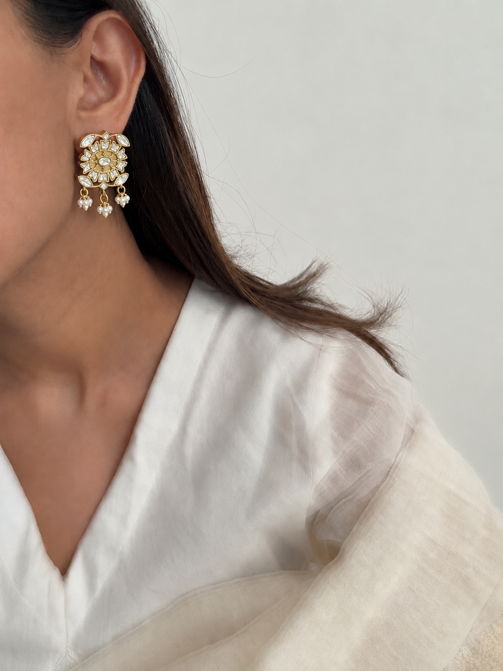 Armania white earrings