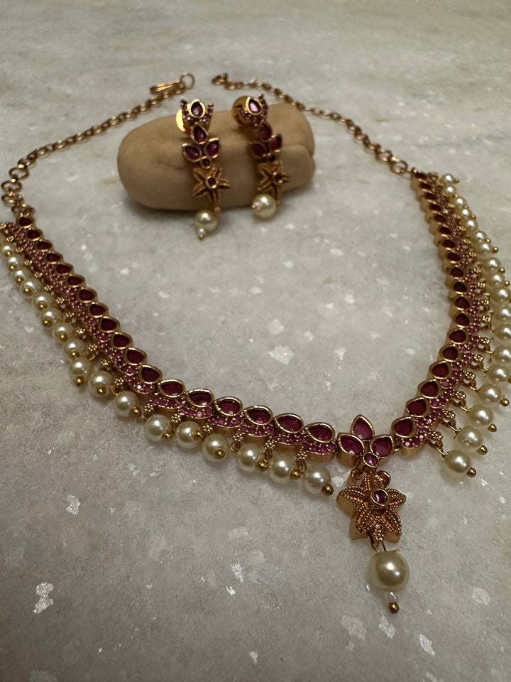 Pink temple delicate necklace set