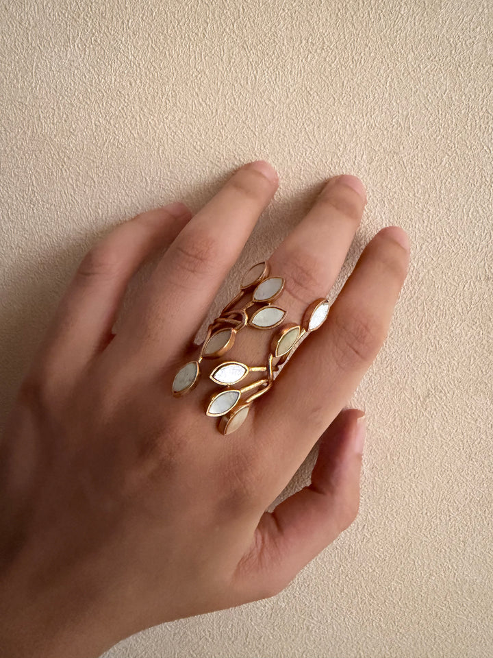 Mop leaf ring