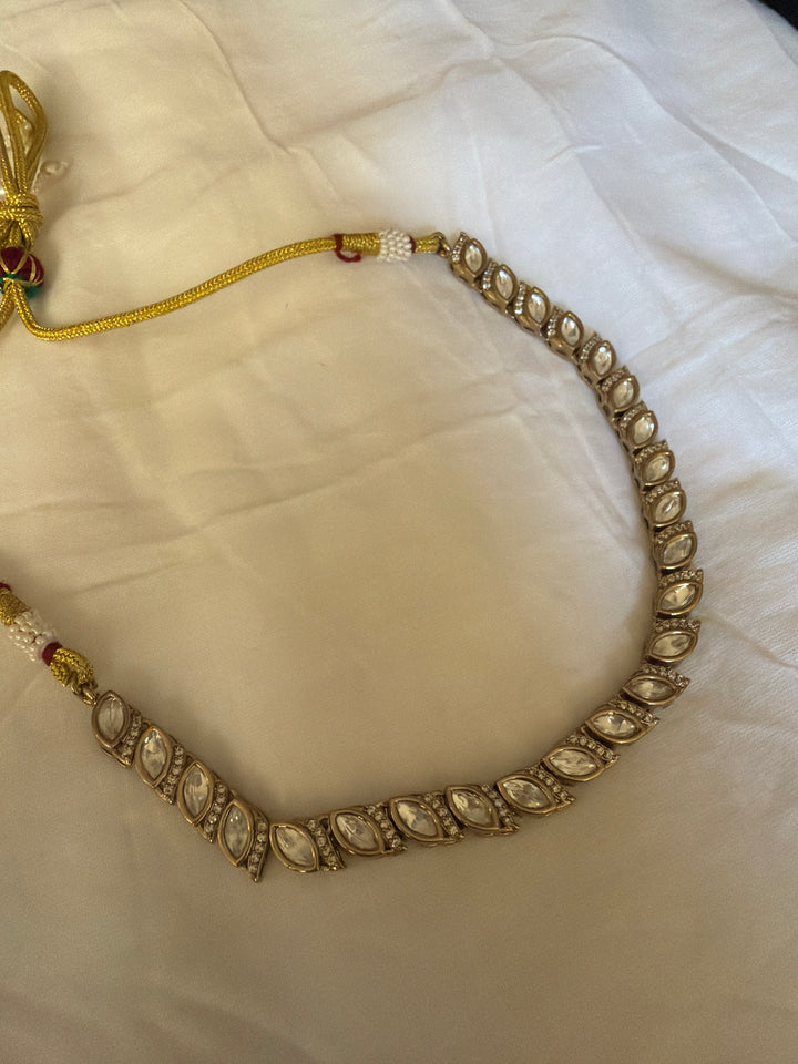 Cabi leaf necklace