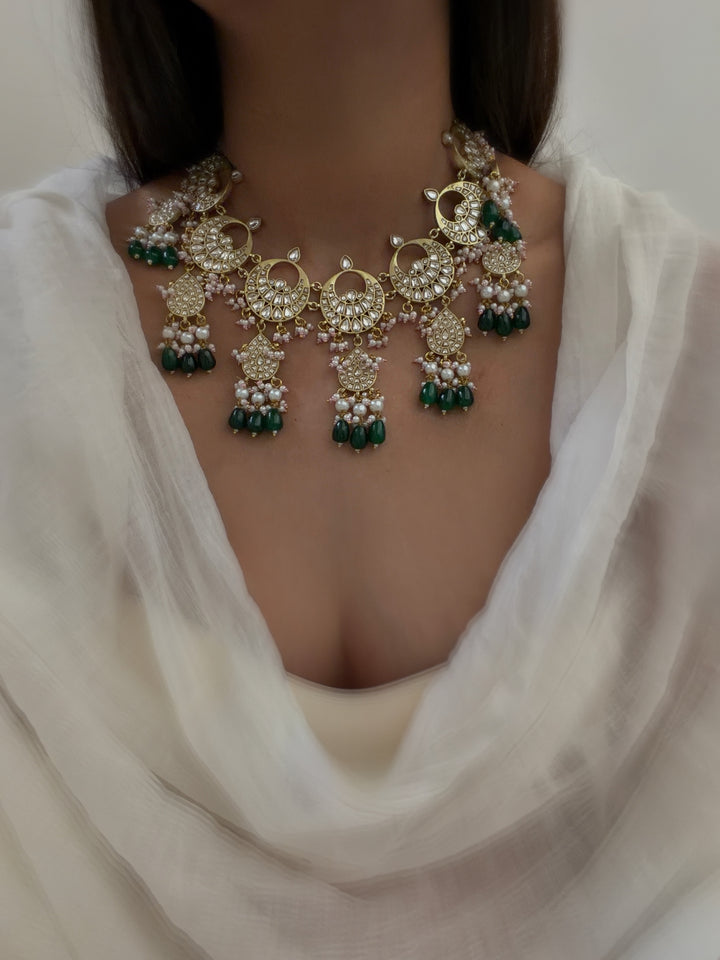 Sea whisperer 8 green necklace set